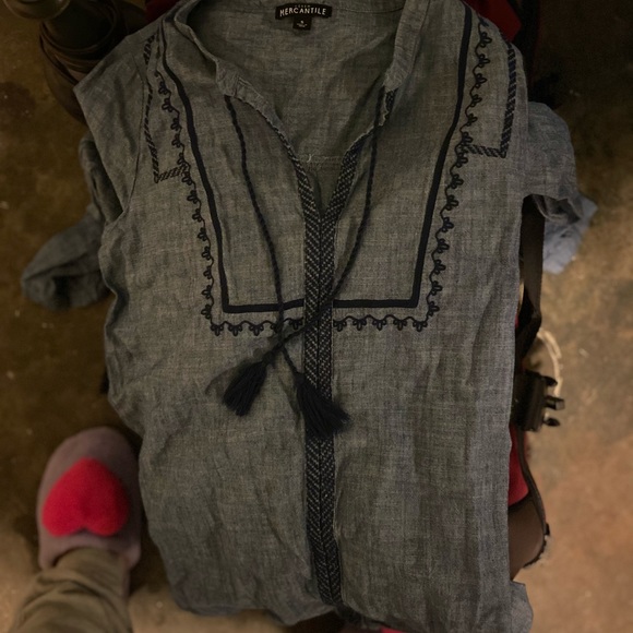 Jean abstract embroidery around collar - Picture 5 of 6